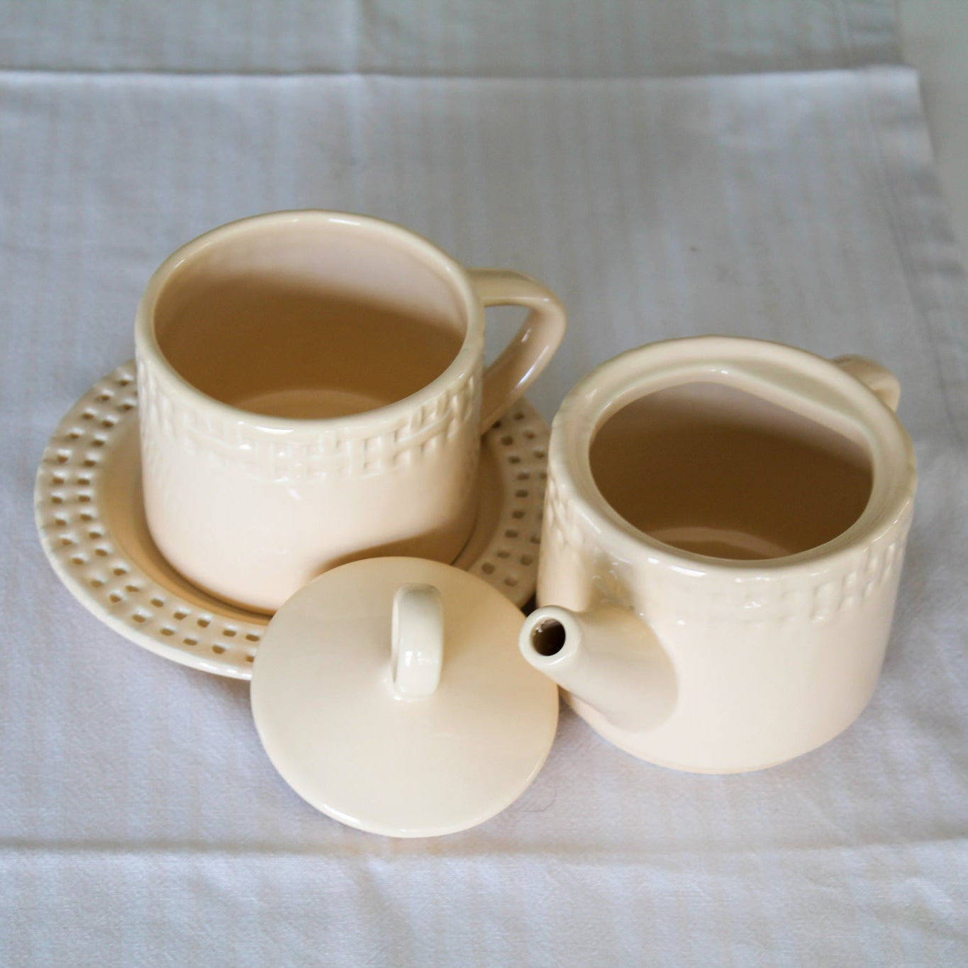 Sunny High Tea Set